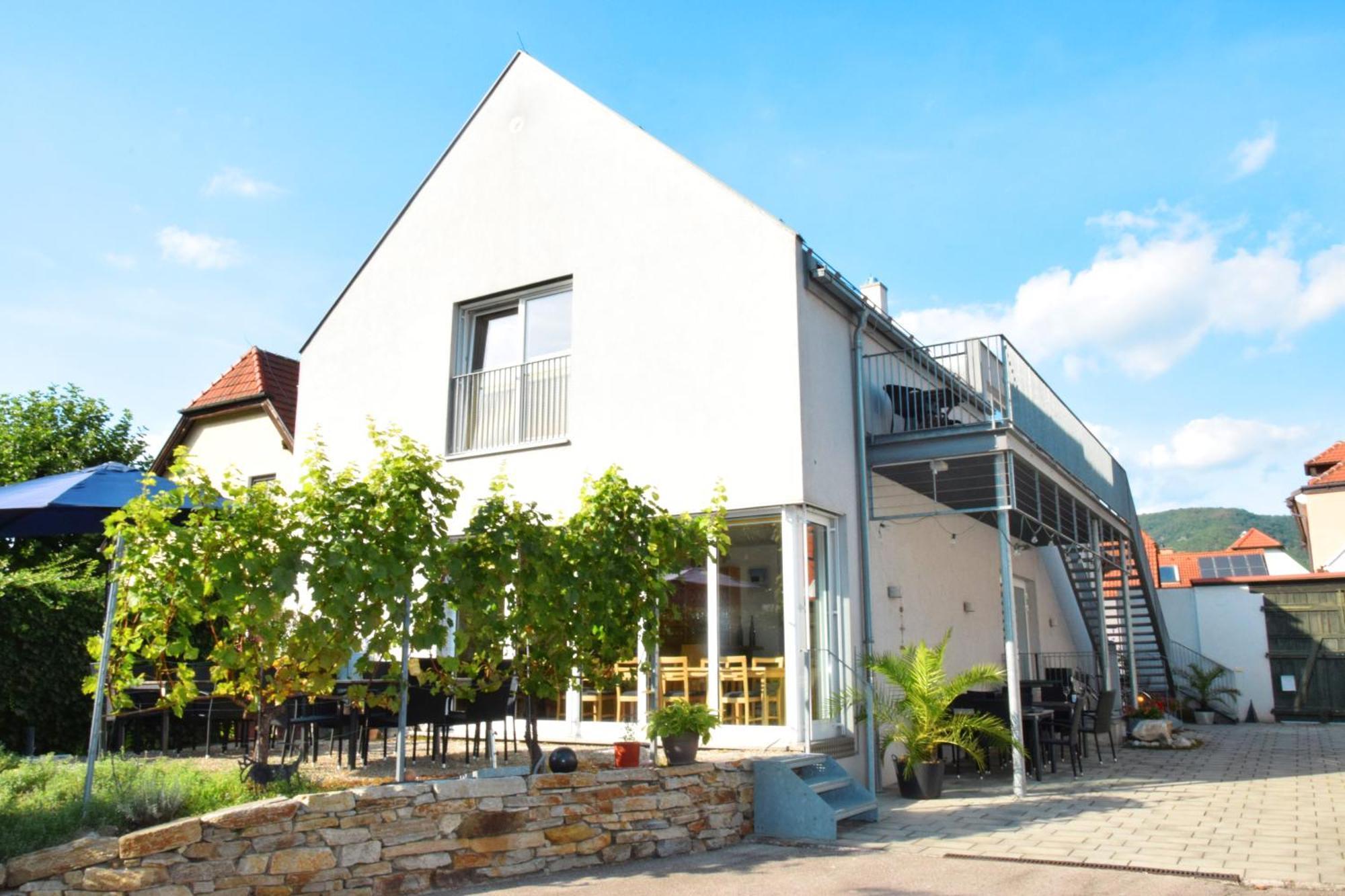 Апартаменты Weingut Baeuerl Дюрнштайн Экстерьер фото